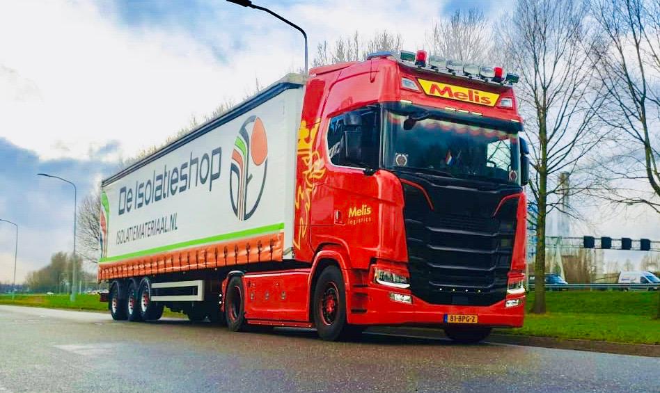 Melis Logistics voorziet trailers van Isolatieshop reclame