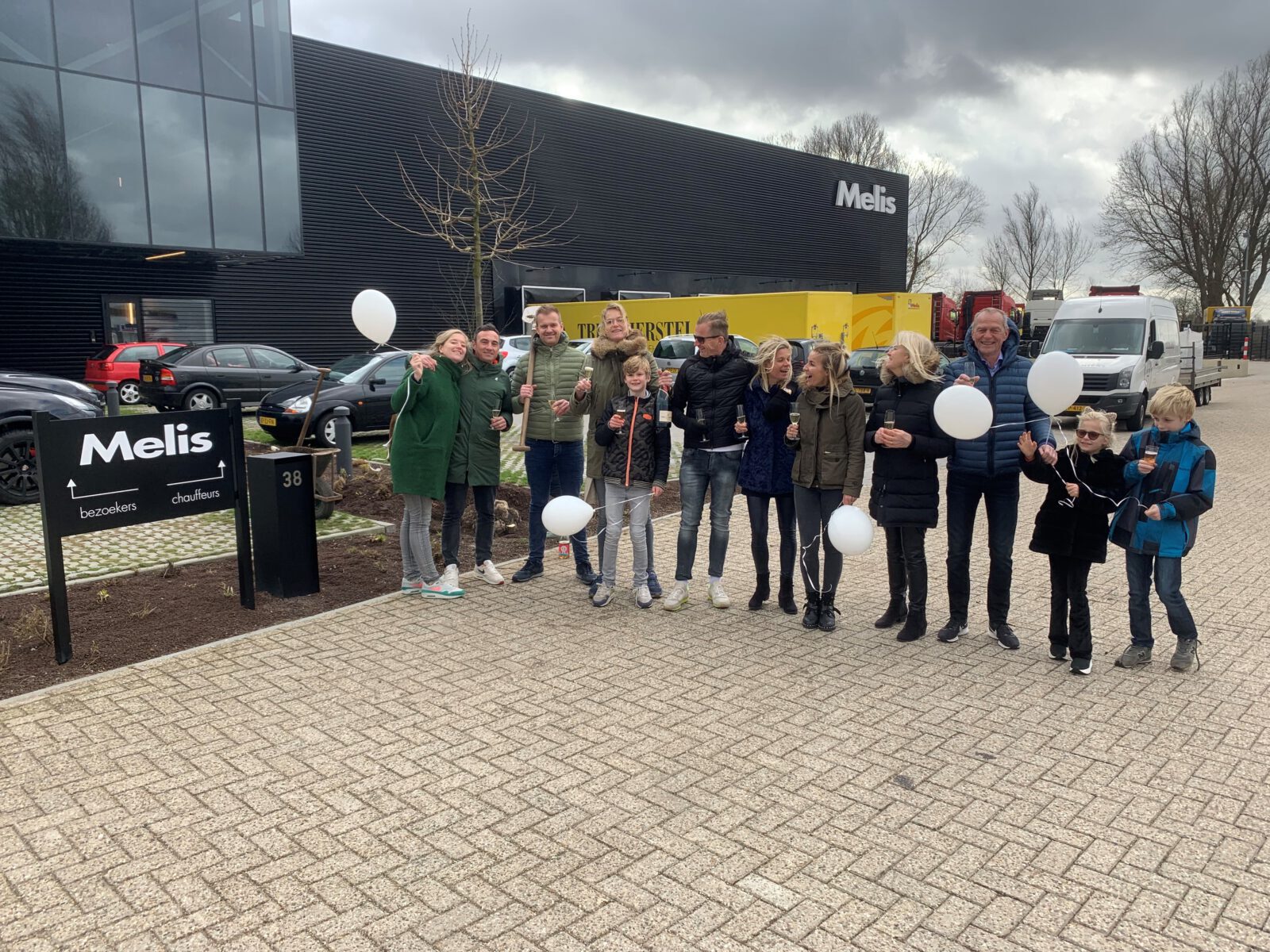 Familie Melis plant boom ter nagedachtenis aan Adri Melis